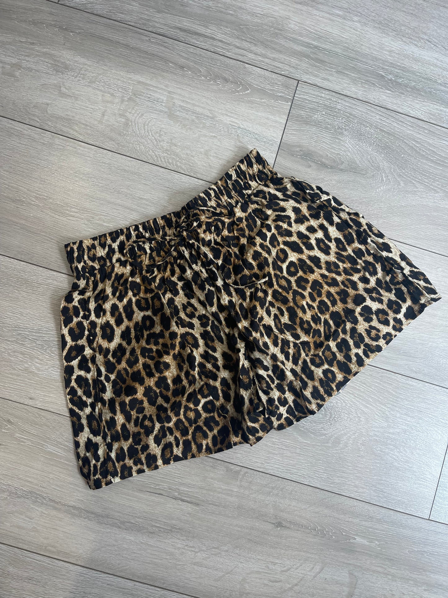 MILEY Leopard Print Tie Shorts