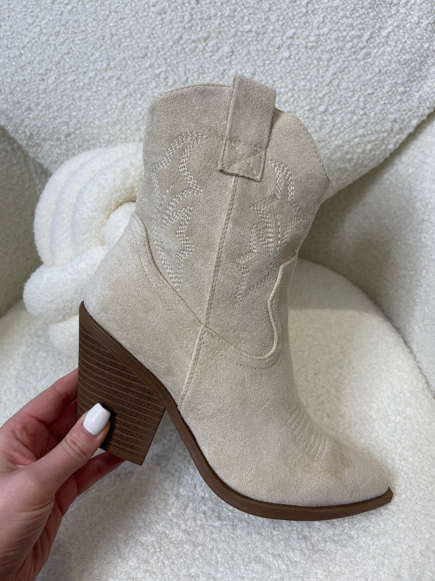 ABBY Beige Western Cowboy Boots