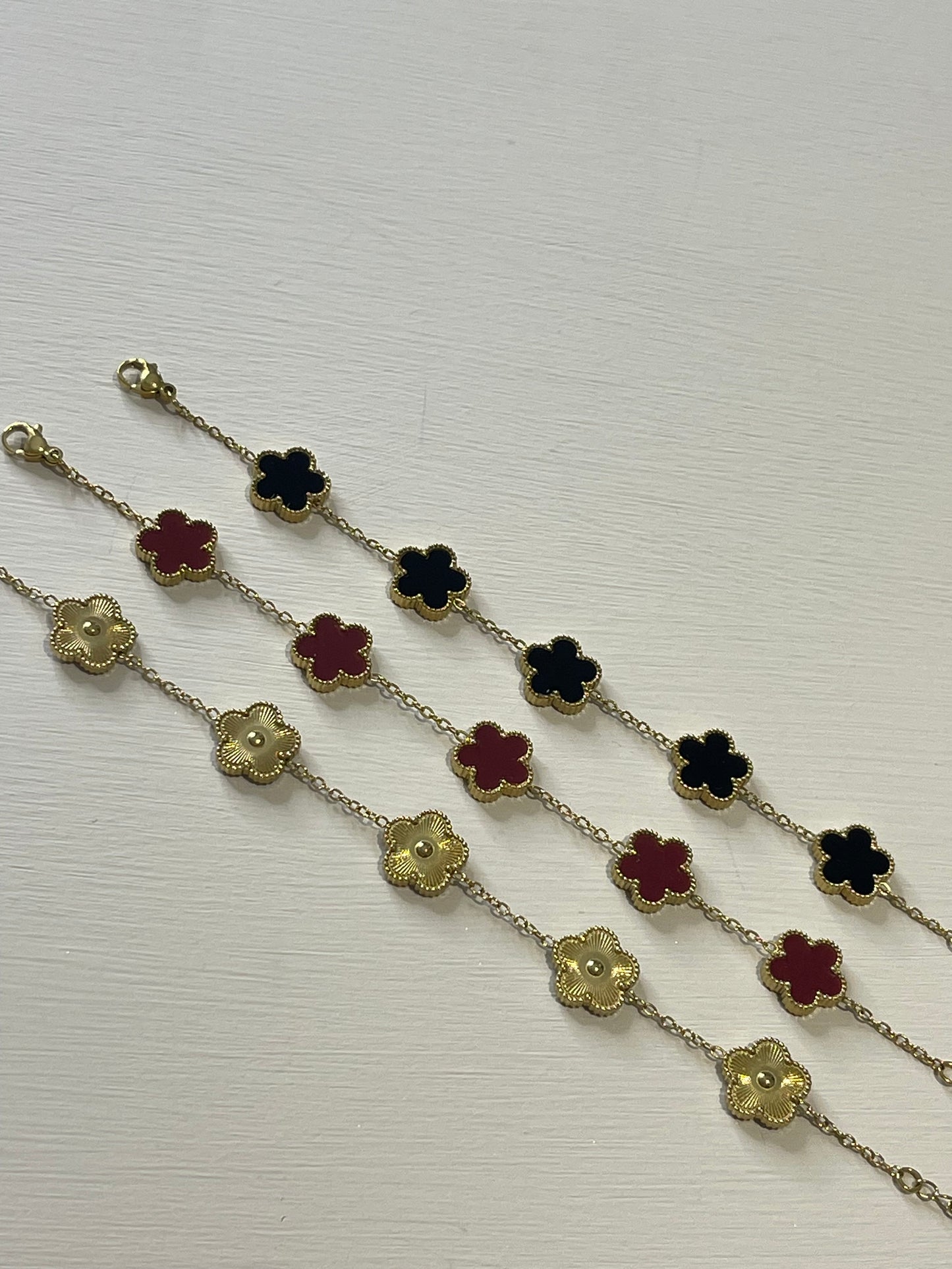 CECILIA Burgundy Clover Style Bracelet