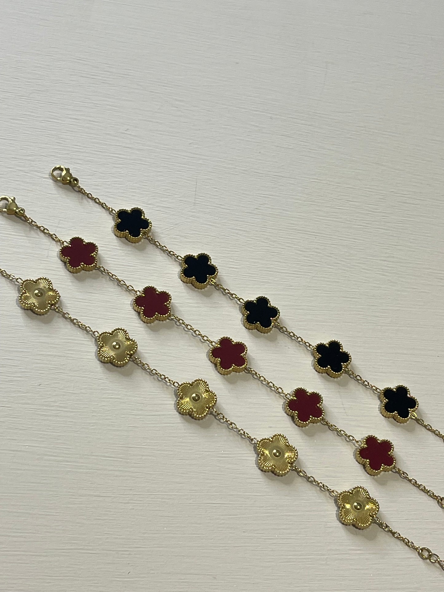 CECILIA Burgundy Clover Style Bracelet