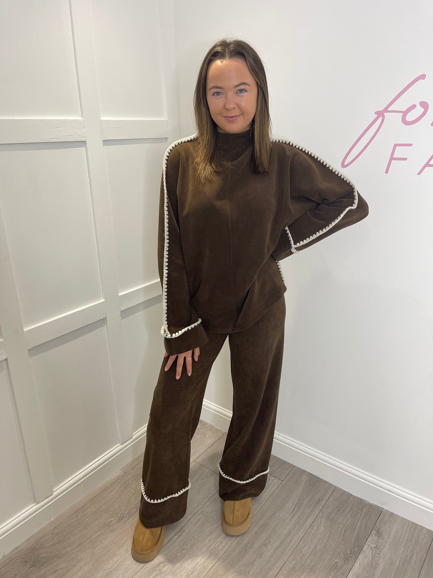 HARRIETT Chocolate Brown Pipeline Contrast Loungewear Set