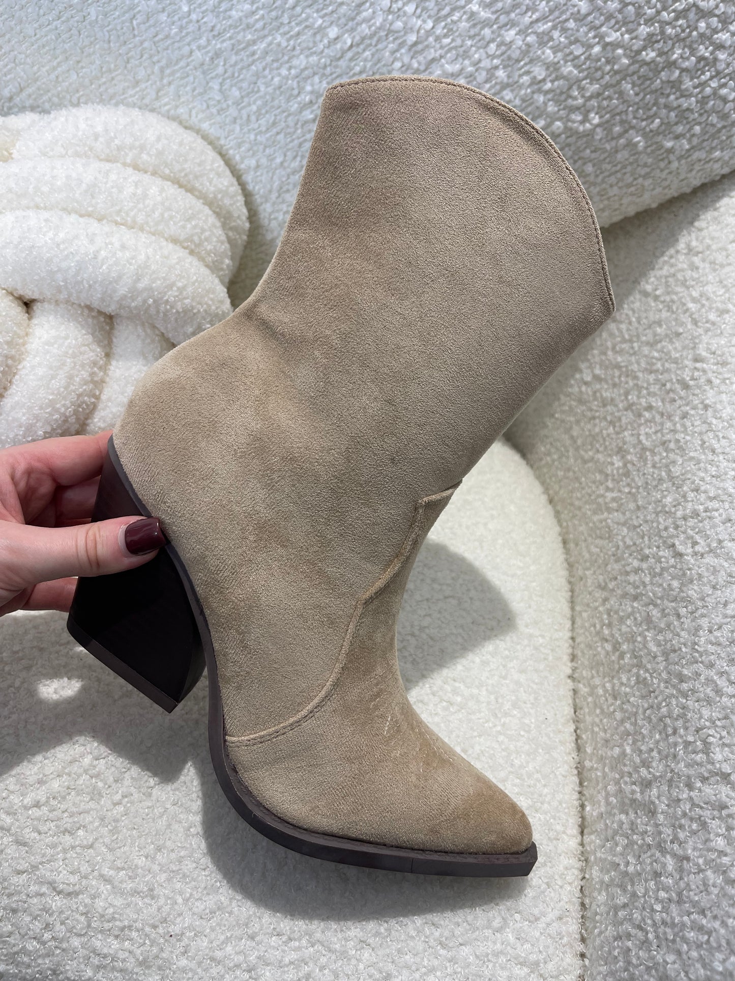 AMIE Beige Western Cowboy Boots