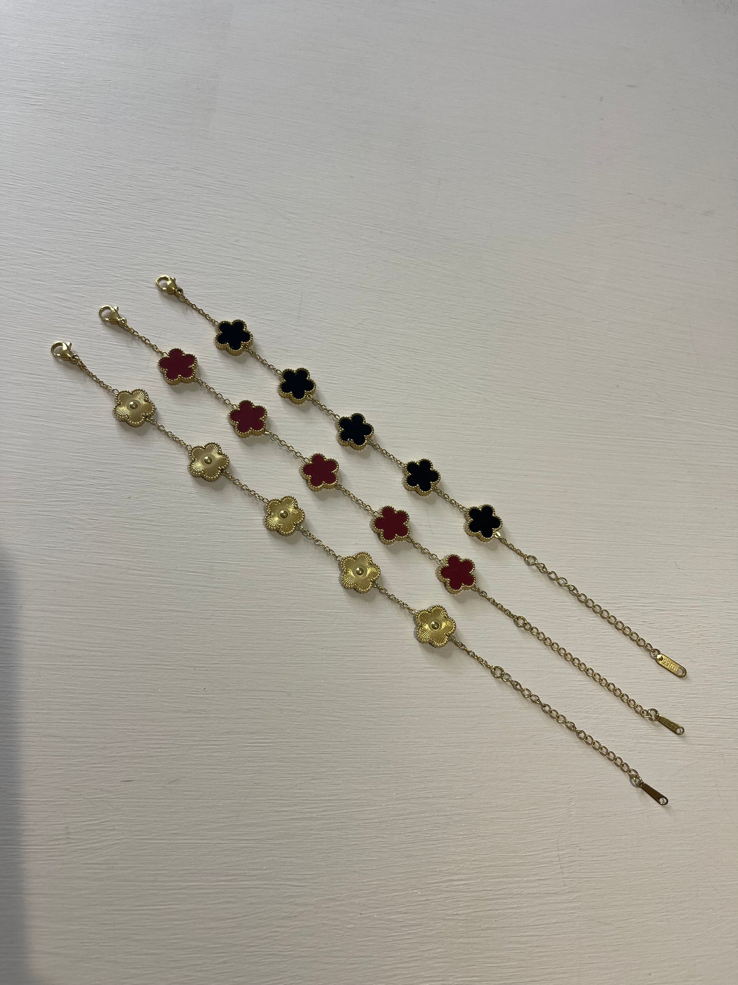 CECILIA Burgundy Clover Style Bracelet