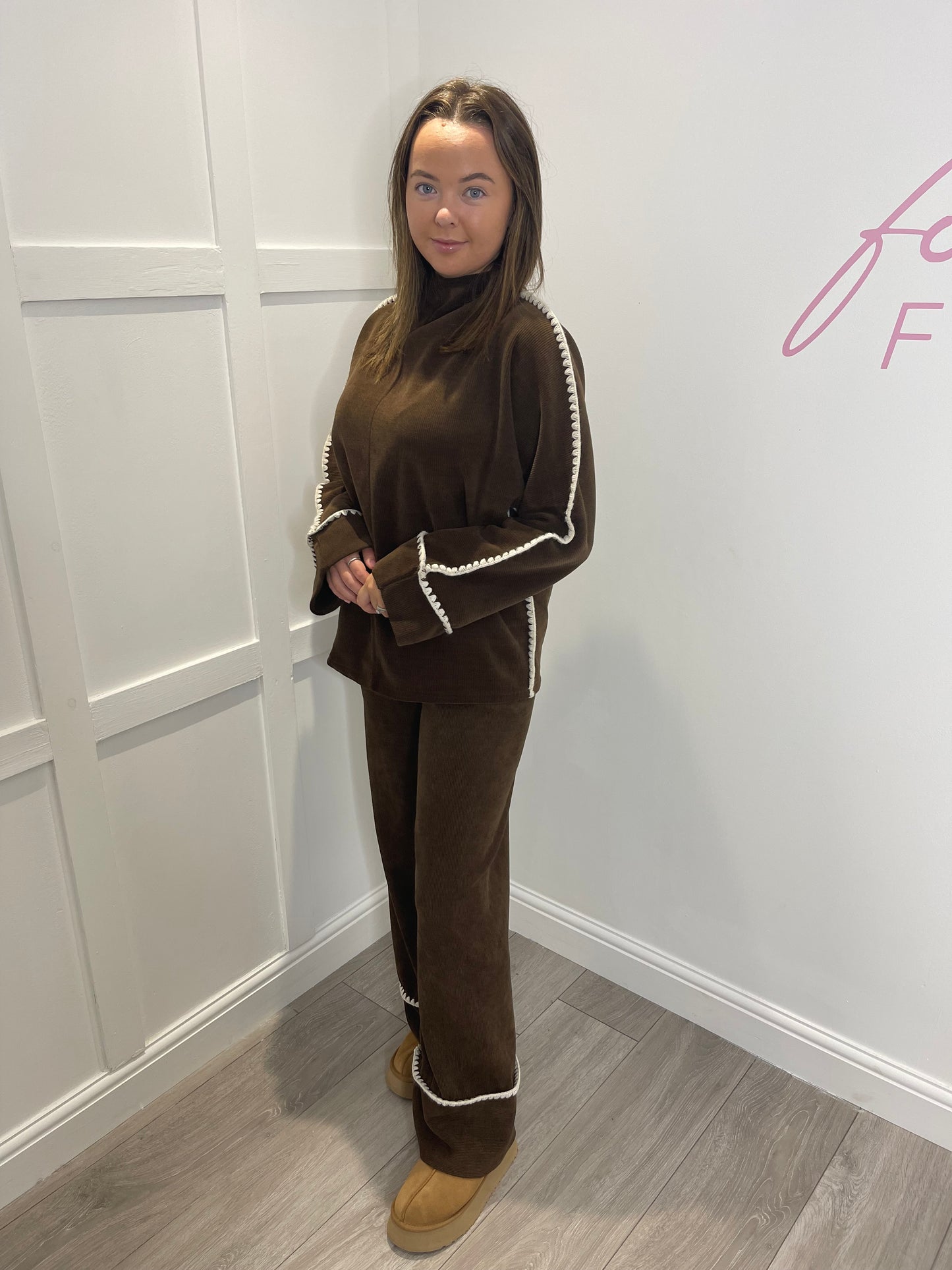 HARRIETT Chocolate Brown Pipeline Contrast Loungewear Set
