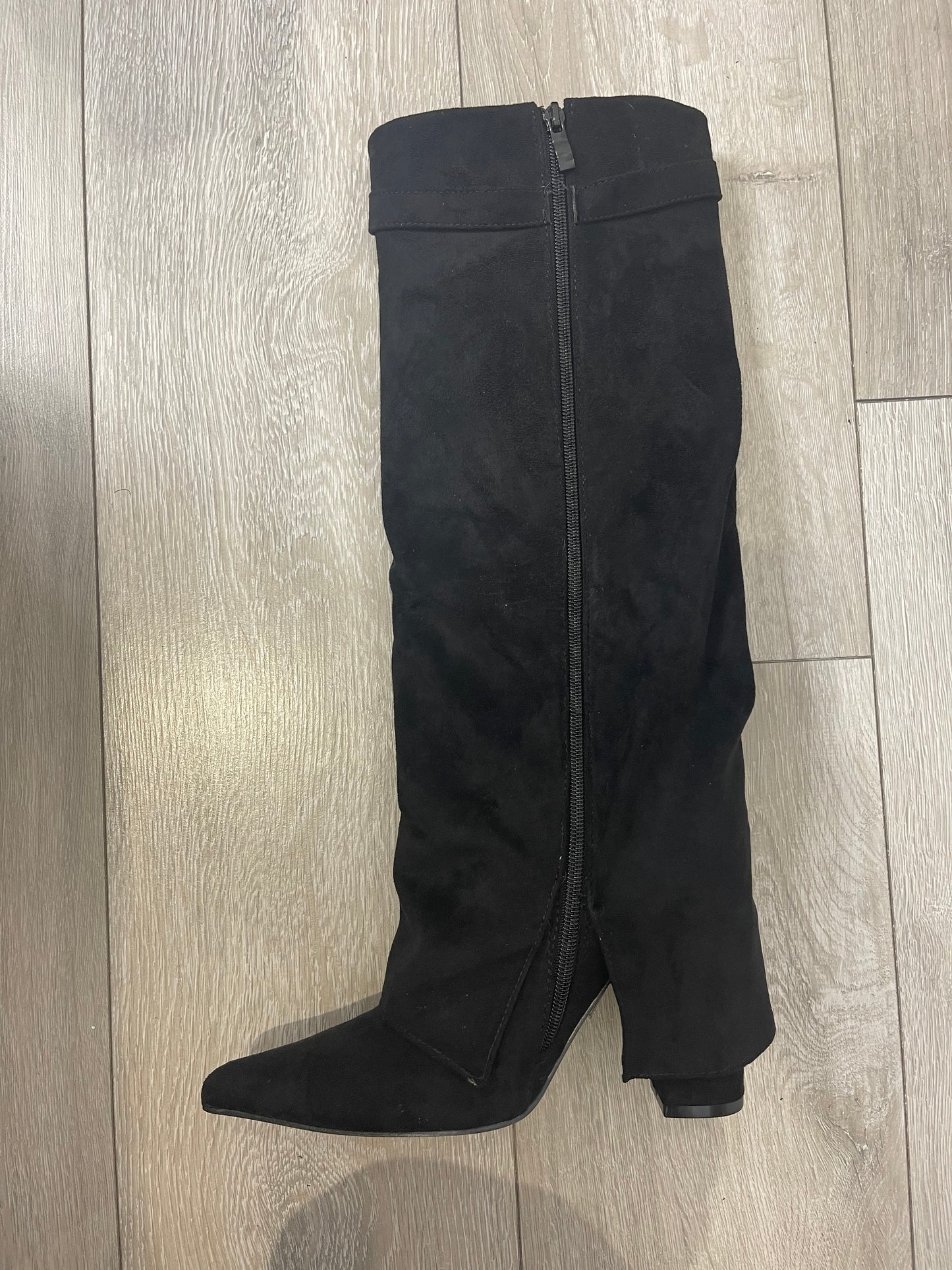 ELIANA Knee High Lock Suede Boots