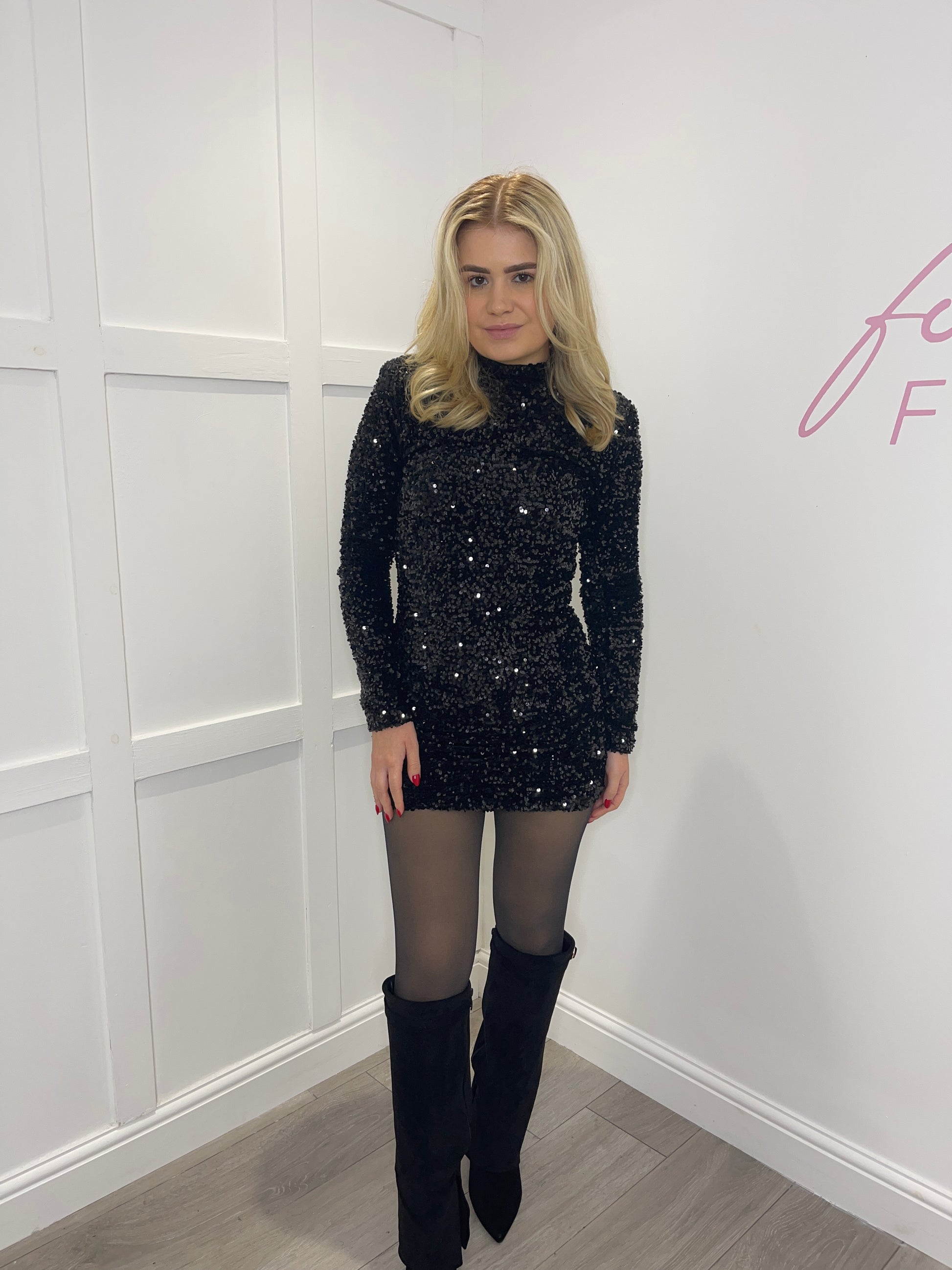 BRONTE Sequin Long Sleeve Mini Dress FORWARD FASHION BRONTE Sequin Long Sleeve Mini Dress FORWARD FASHION