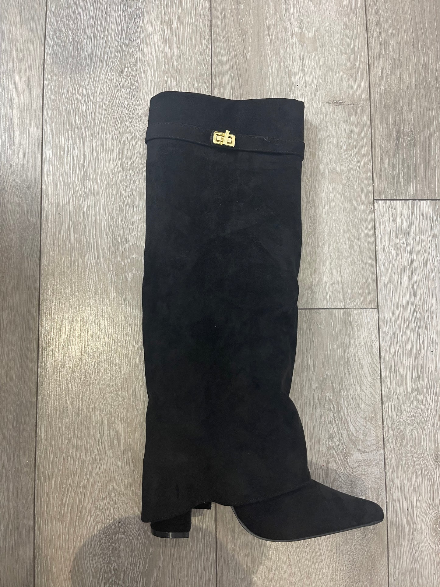ELIANA Knee High Lock Suede Boots