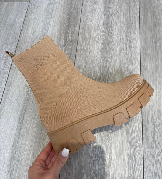 LOTTIE Camel Chunky Sock Boots